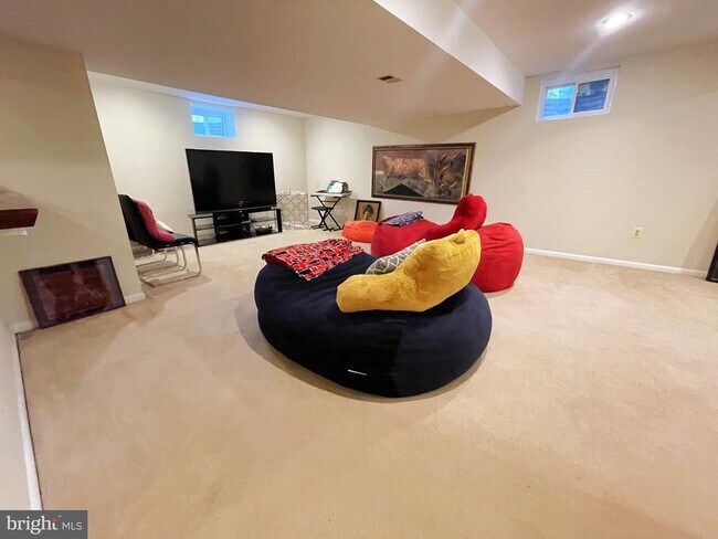 Building Photo - 13209 Lantern Hollow Dr