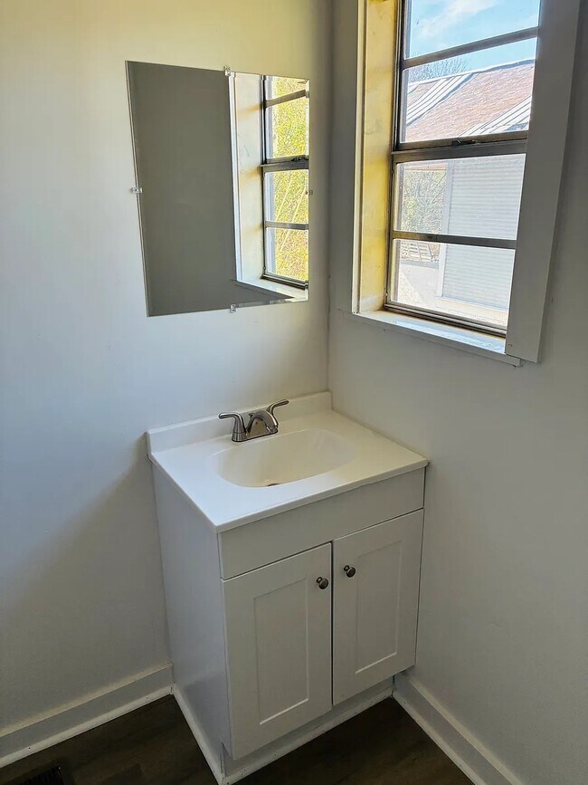 Building Photo - 1405 Tuscaloosa Ave