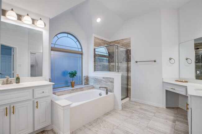 Building Photo - 13940 Steadman Dr