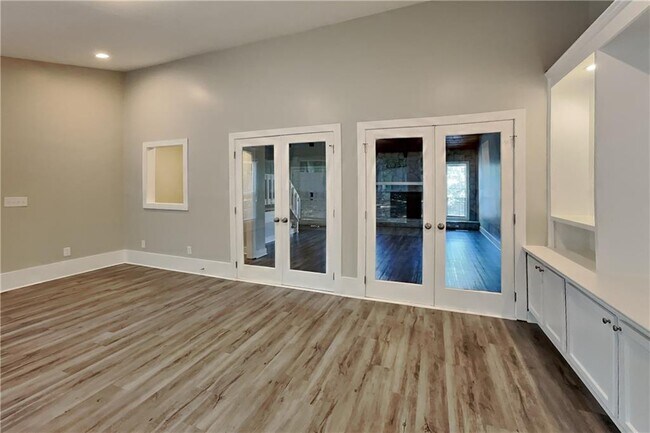 Building Photo - 904 Branford Ln NW