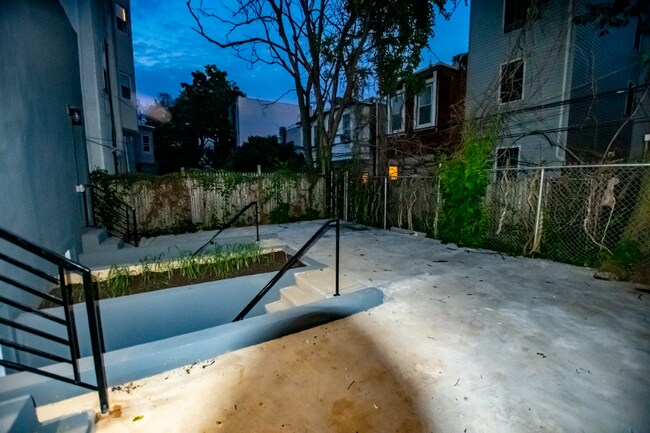 Building Photo - 2021 N 15th St