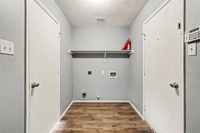 Building Photo - 2256 White Oak Dr