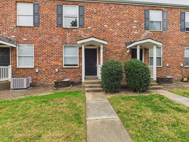 Primary Photo - 3516 E Richmond Rd