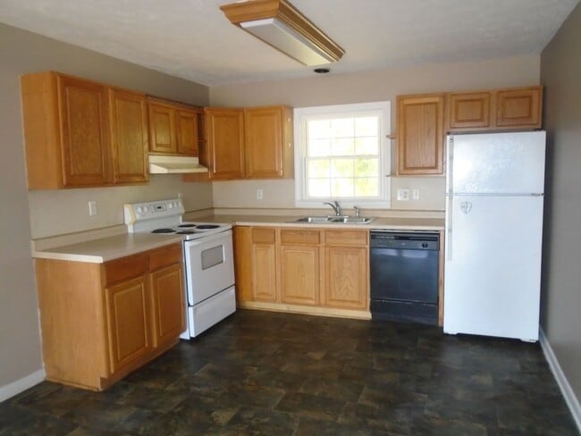 Building Photo - 611 Drypoint Ln