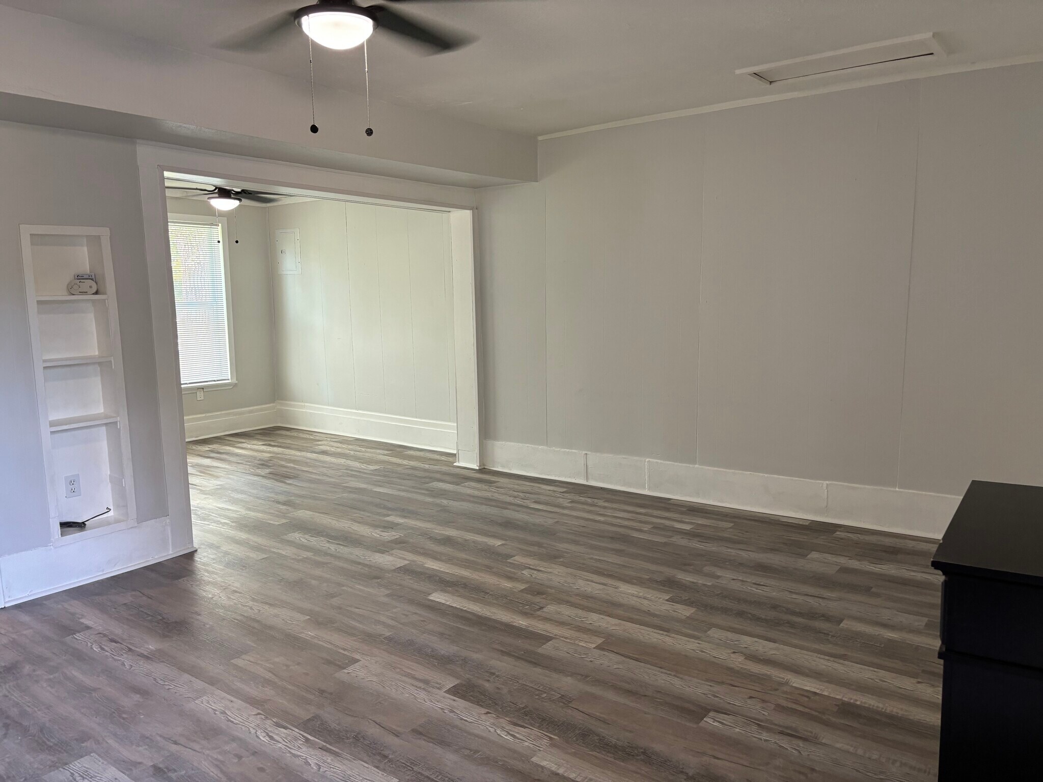 Building Photo - 806 2nd St