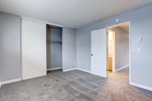 Building Photo - 2-Bed Has EVERYTHING YOU NEED!! Ask About ...