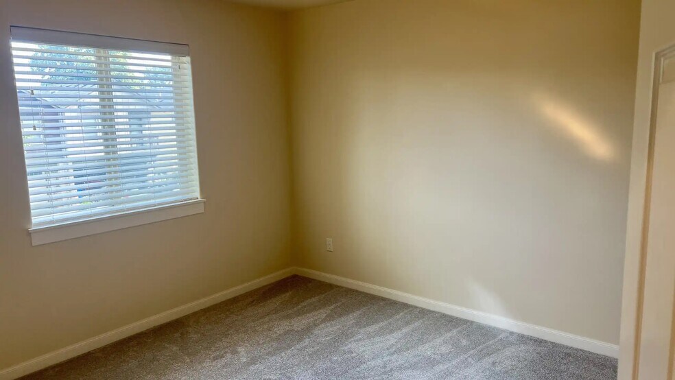 Building Photo - 3703 NW 122nd St