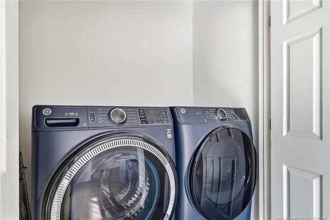 Building Photo - 50 Dino Ct