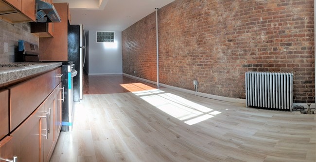 Building Photo - 506 11th St