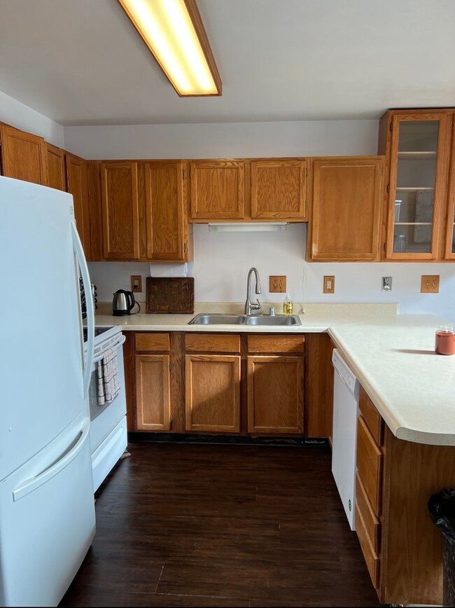 Building Photo - 222 Timberline Dr
