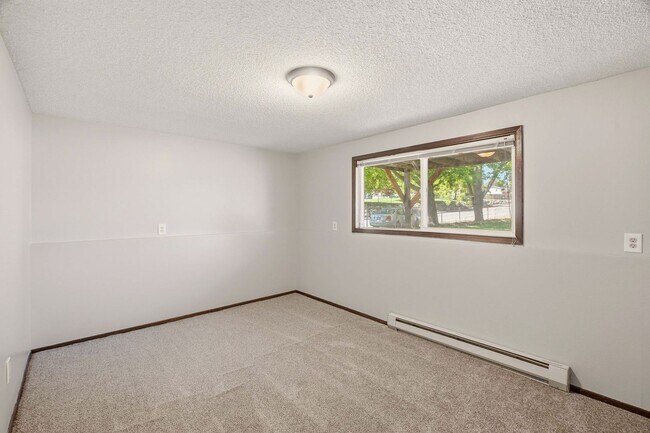 Building Photo - 2705 N Robie Ct
