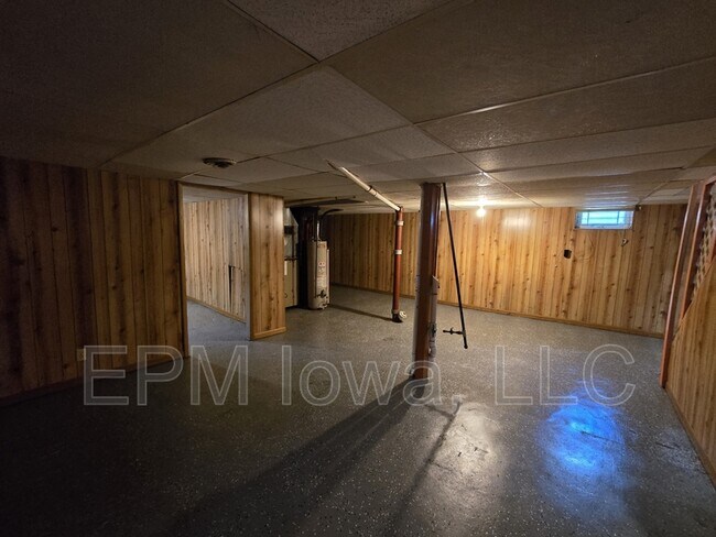 Building Photo - 543 Sumner St
