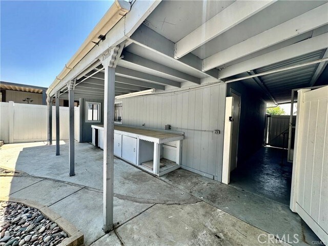 Building Photo - 2230 Lake Park Dr