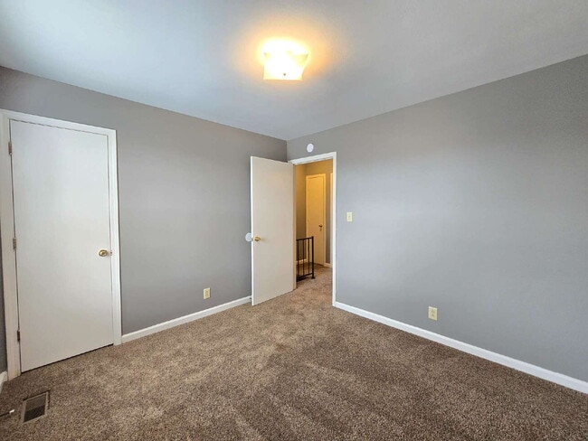 Building Photo - 351 Peabody Dr