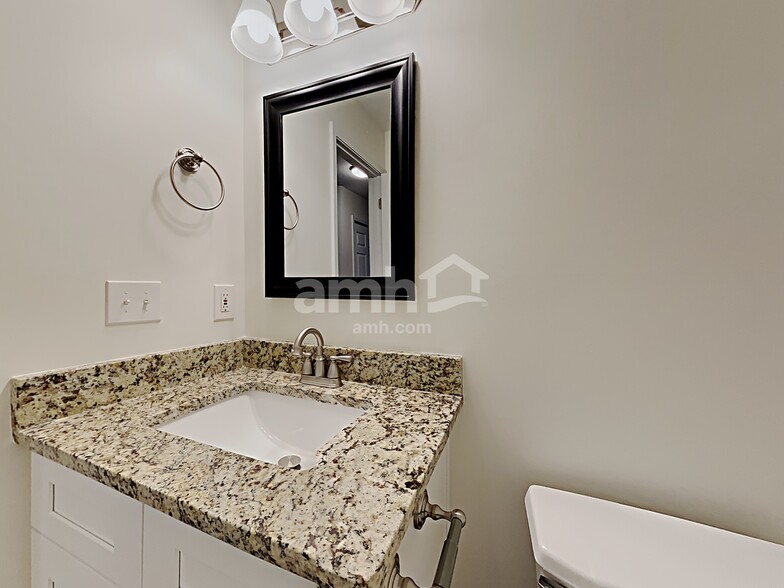 Building Photo - 3394 English Oaks Dr NW