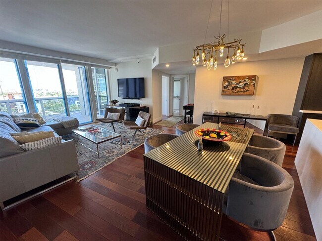 Building Photo - 400 Alton Rd