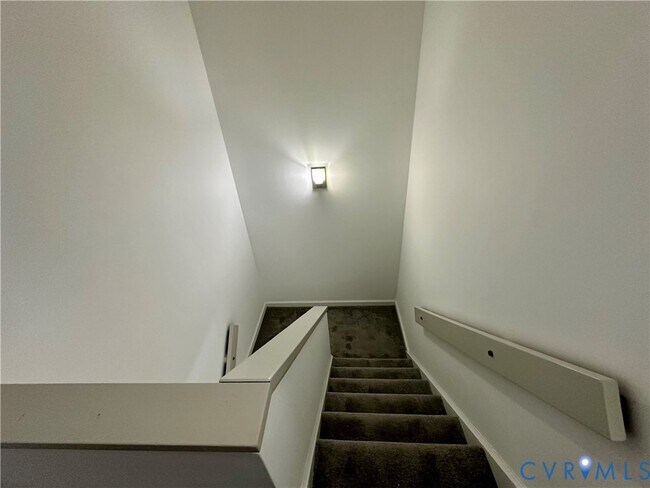 Building Photo - 70 Summer E