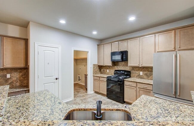 Building Photo - 3511 Christopher Dr