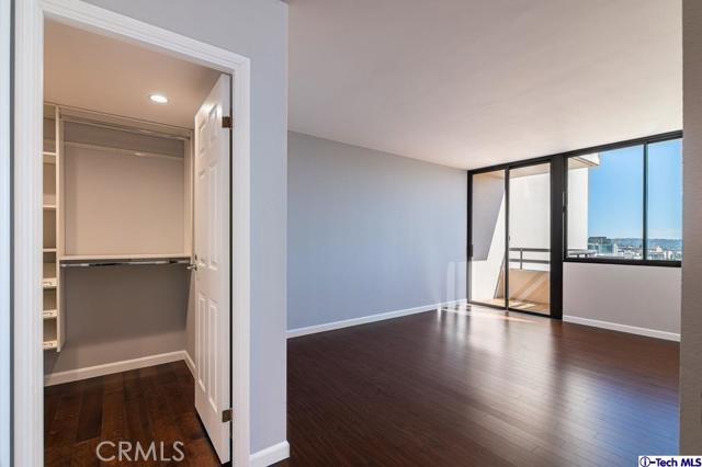 Building Photo - 343 Pioneer Dr