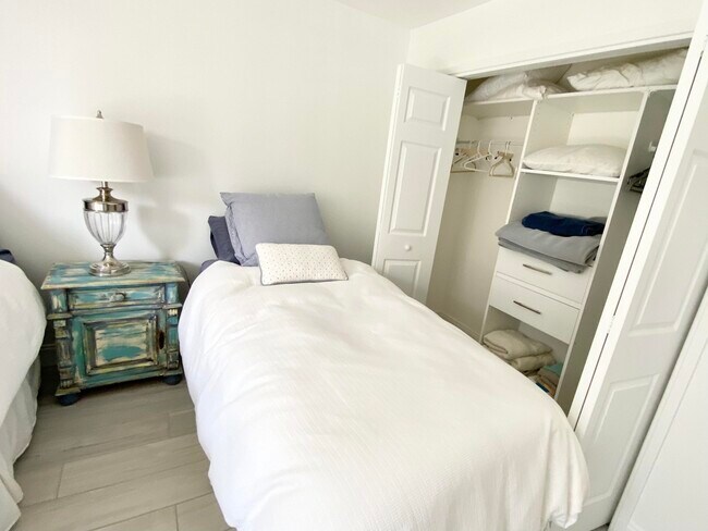 Building Photo - 3575 S Ocean Blvd