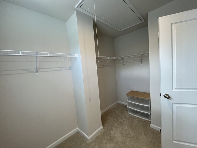 Building Photo - 1532 39th Ave Lp NE