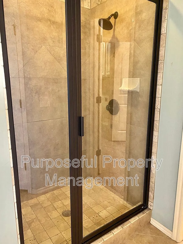 Building Photo - 2409 Austrian Pine Dr