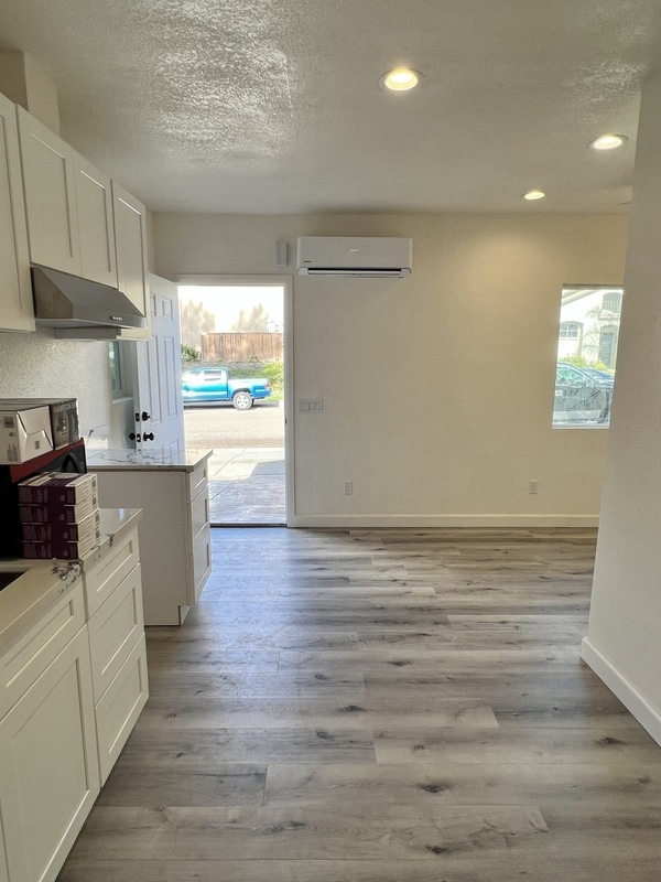 Building Photo - 989 St Germain Rd