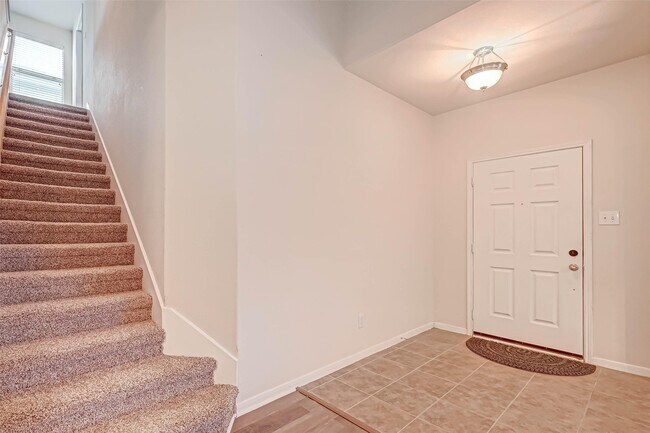 Building Photo - 2815 Mustang Hill Ln