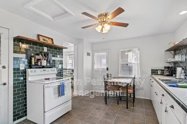 Building Photo - 43843 ID-200