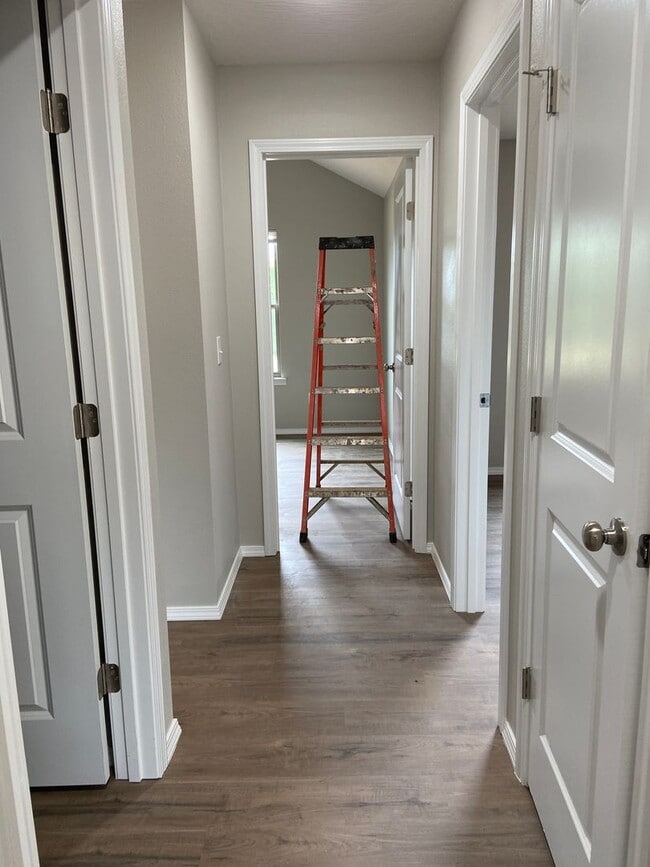 Building Photo - Comfortable four-bedroom home.