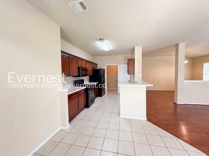 Building Photo - 3145 Henderson Path