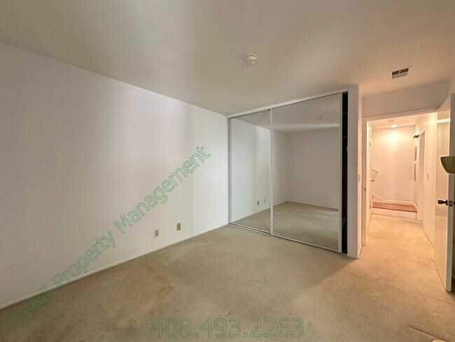 Building Photo - 802 Kingfisher Terrace