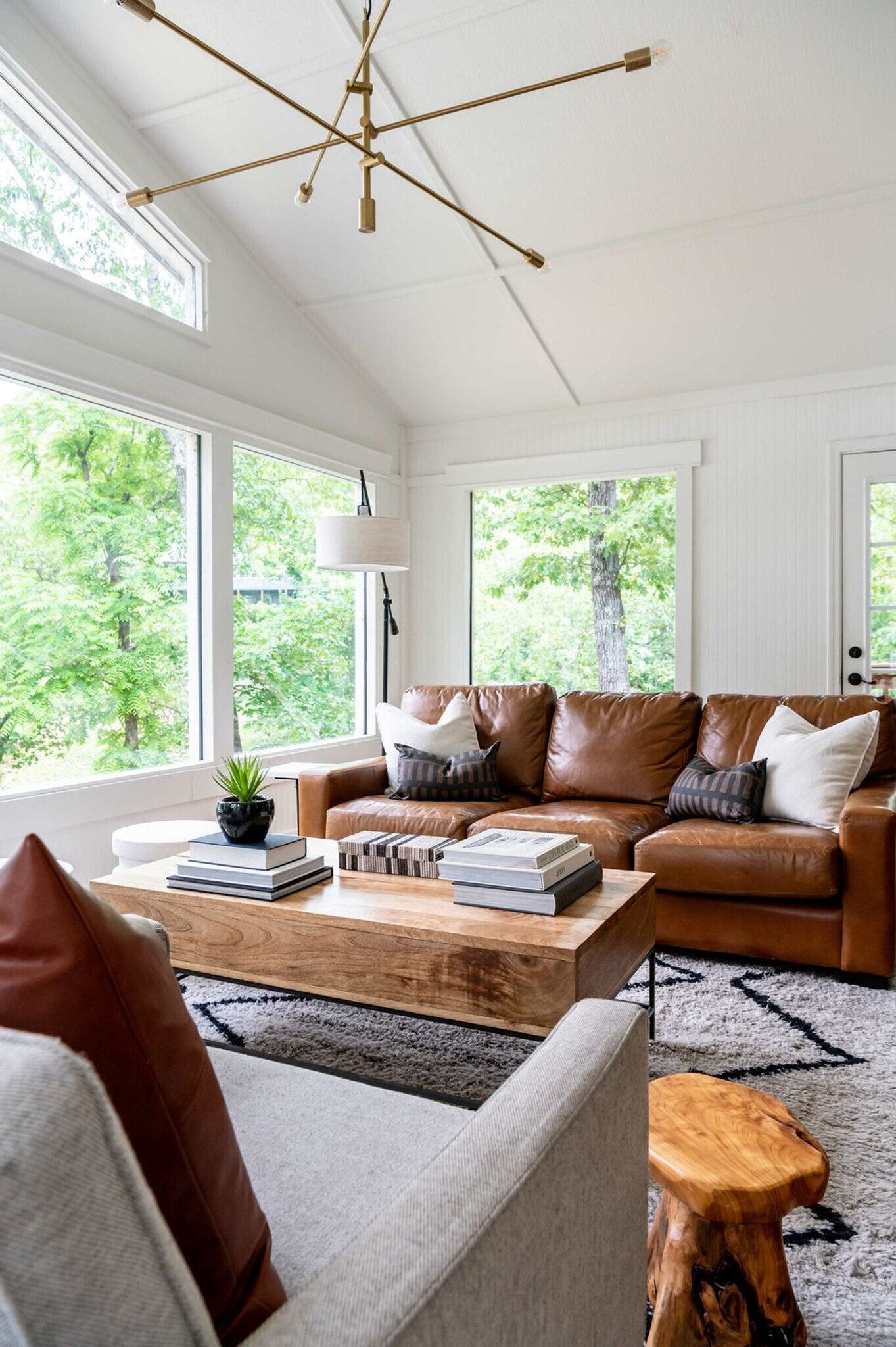 Building Photo - 38 Swanage Dr