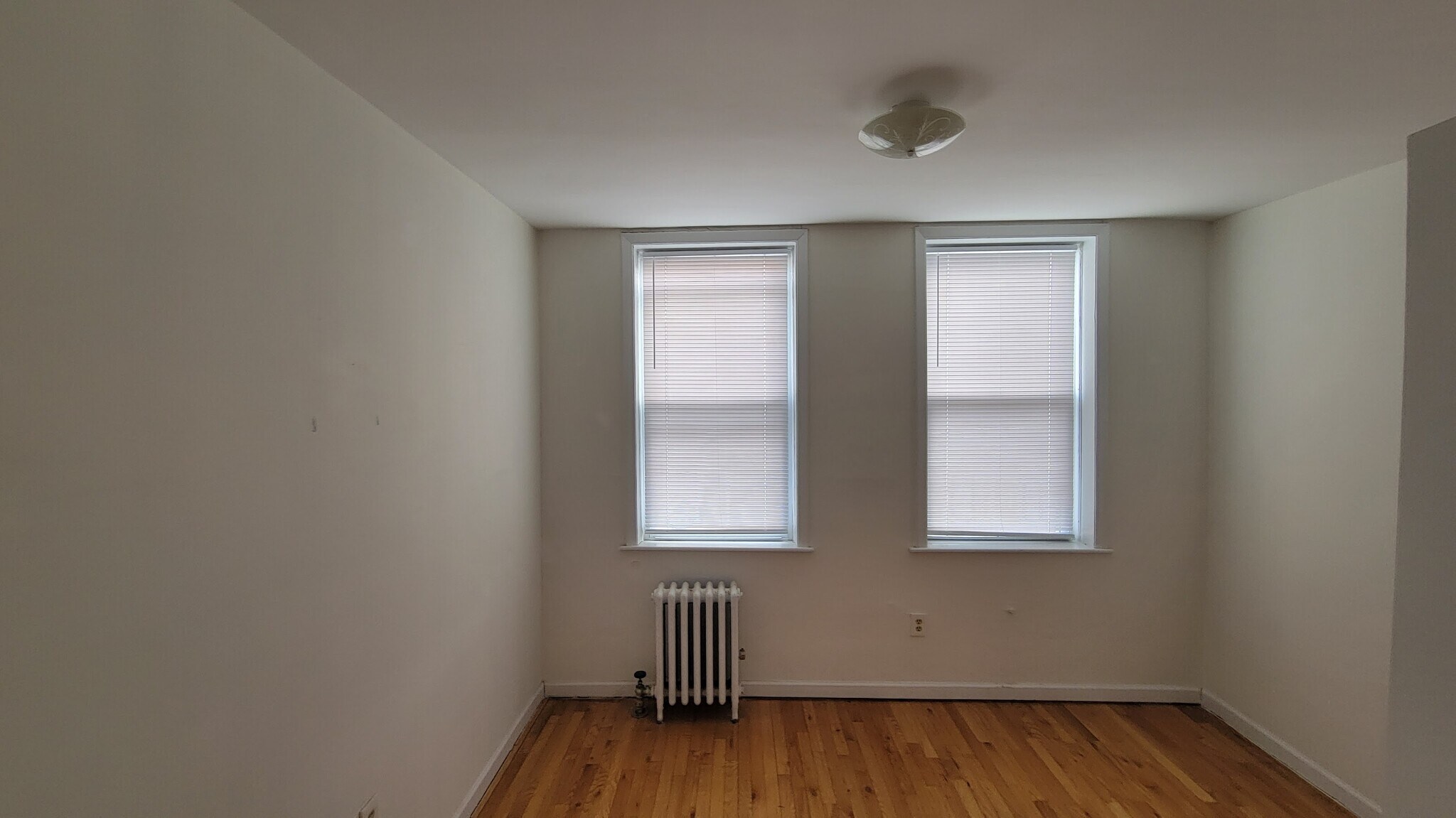 Building Photo - 31 67th St