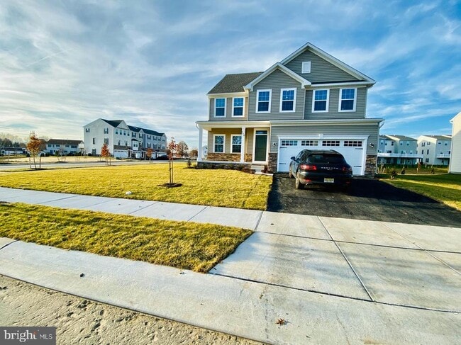 Building Photo - 440 Tree Of Heaven Way