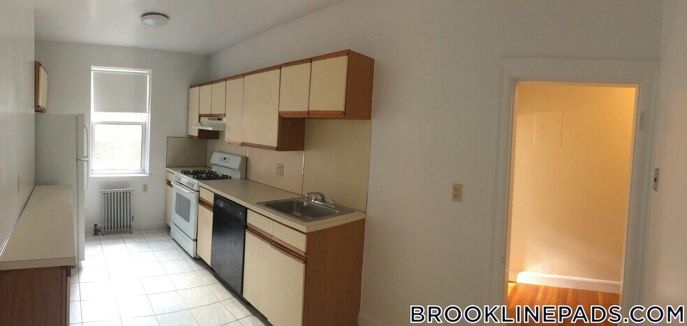 Building Photo - 38 Harris St