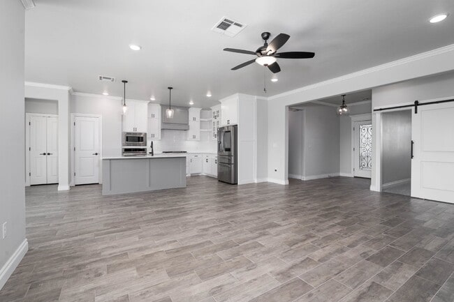 Building Photo - Stunning Corner Lot