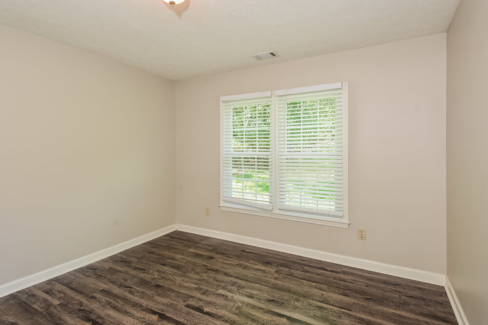 Building Photo - 1290 Shamrock Hill Cir