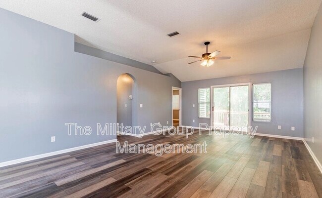 Building Photo - 3390 Millcrest Pl