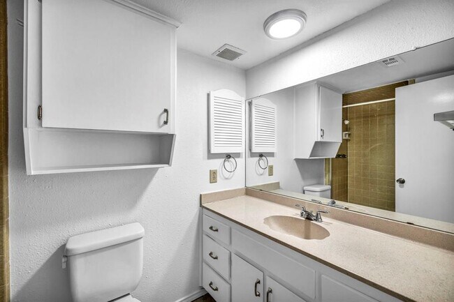 Building Photo - 4010 Cima Serena Dr