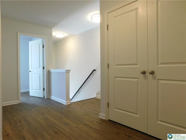Building Photo - 6663 Stein Way