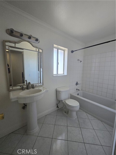 Building Photo - 1845 Mulberry Way