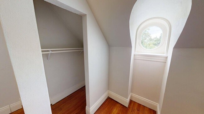 Building Photo - 3517 Magnolia Ave