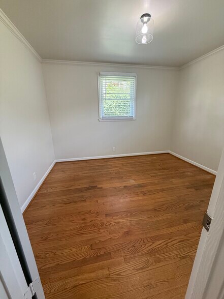 Building Photo - 2407 Lazenby Dr