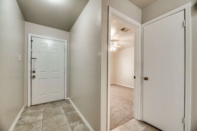 Building Photo - Great 3-2-2 in North Richland Hills surrounded by mature trees