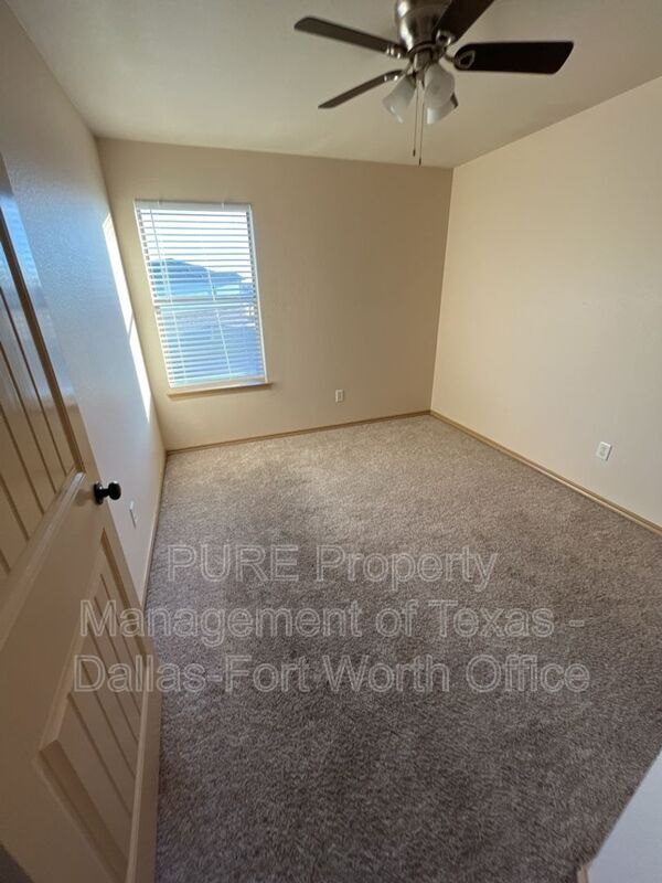 Building Photo - 509 Mast Ct