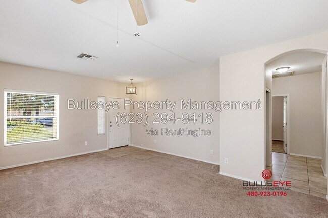 Building Photo - 3736 E Woodside Way