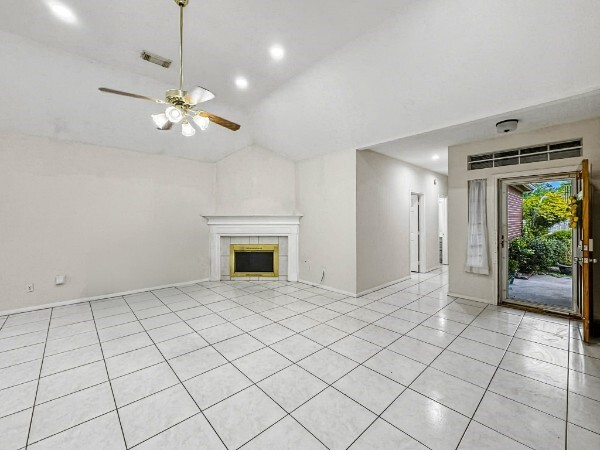 Building Photo - 13607 Sable Ln