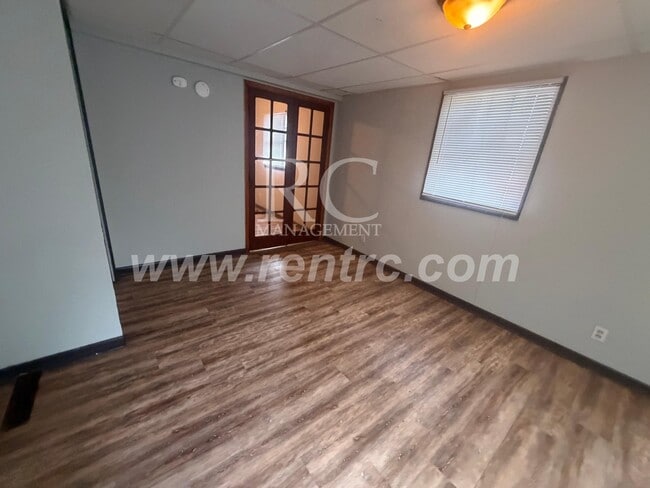 Building Photo - 228 Delaware-