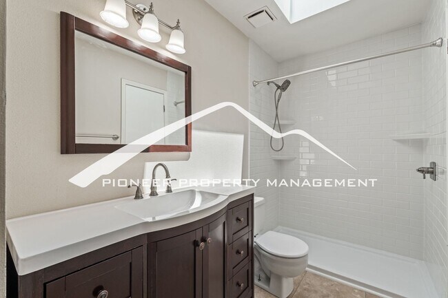 Building Photo - "Westside is the Best Side" - 4 bedroom, 2 full bathroom, 2 car garage, and fully enclosed yard.